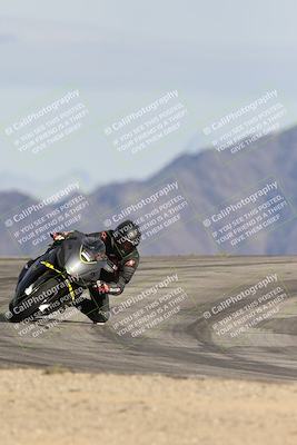 media/Nov-16-2025-Race Pace (Sun) [[8c5fa54630]]/Non Verified Riders (1st 20 Minutes)/6-Turn 12 (2pm)/